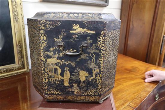 A Chinese export small lacquer box W.46cm